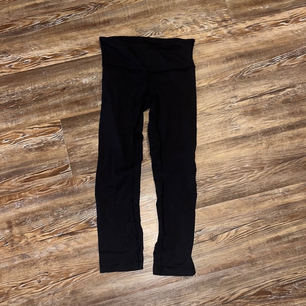 Lululemon Wunder Under crop leggings